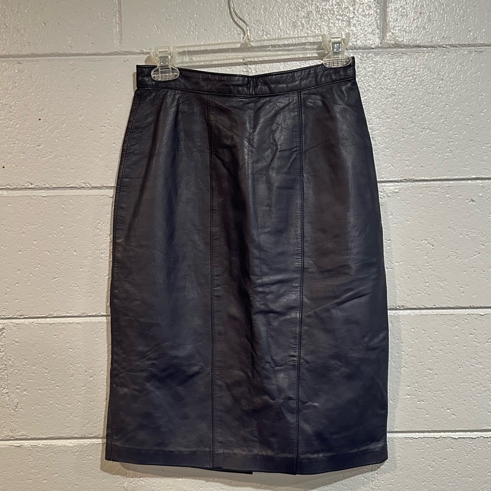 Vintage Lord & Taylor 100% Leather Dark Navy Black Midi Skirt • 25” Length •